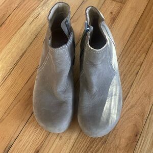 Dansko booties taupe color size 38, one zipper on the inside